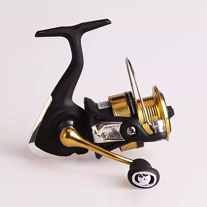 Moulinet Daiwa New RS, Récupération 5.1:1, Poids 245 et 280g, Frein 8 et 9kg